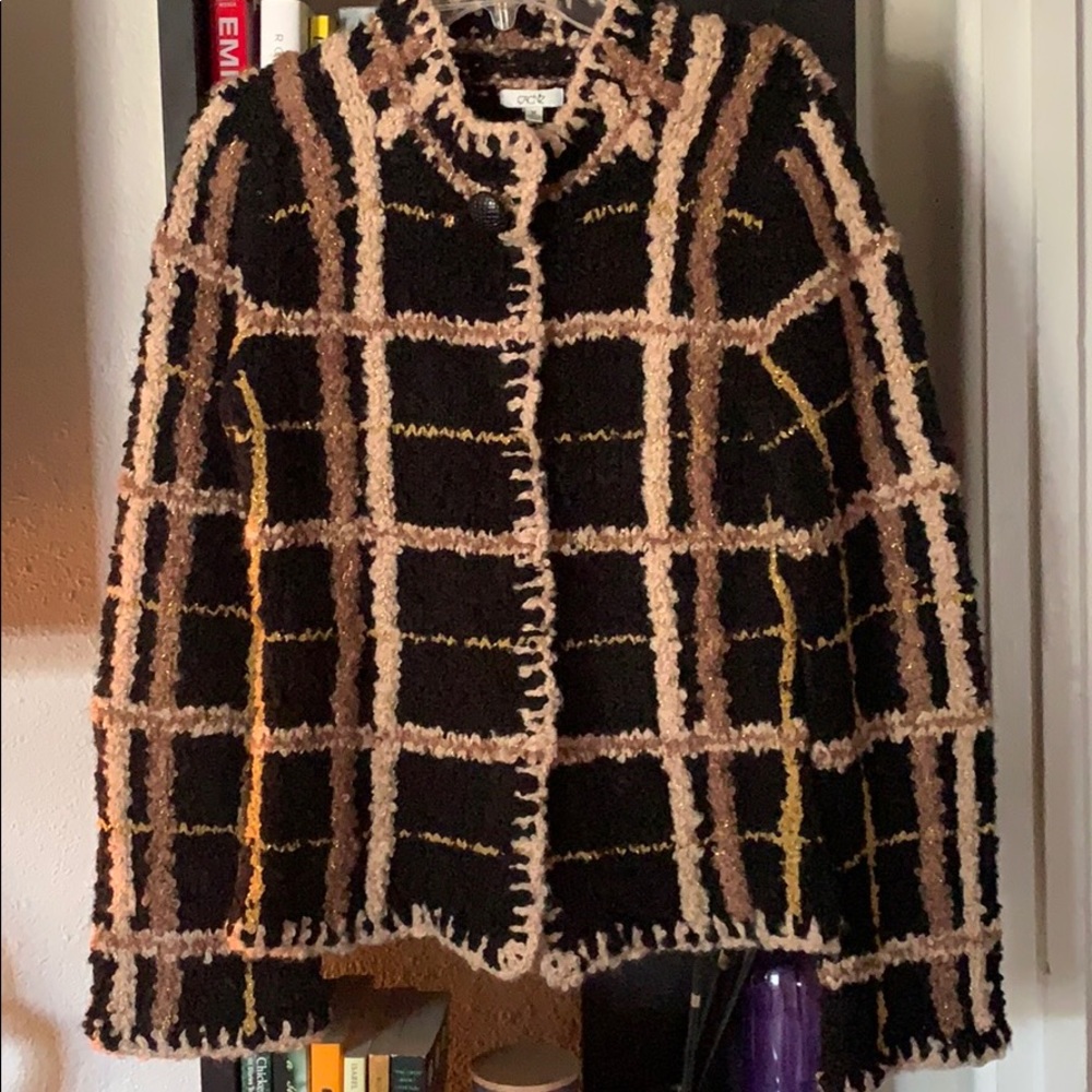 GORGEOUS SWEATER - Picture 2 of 8